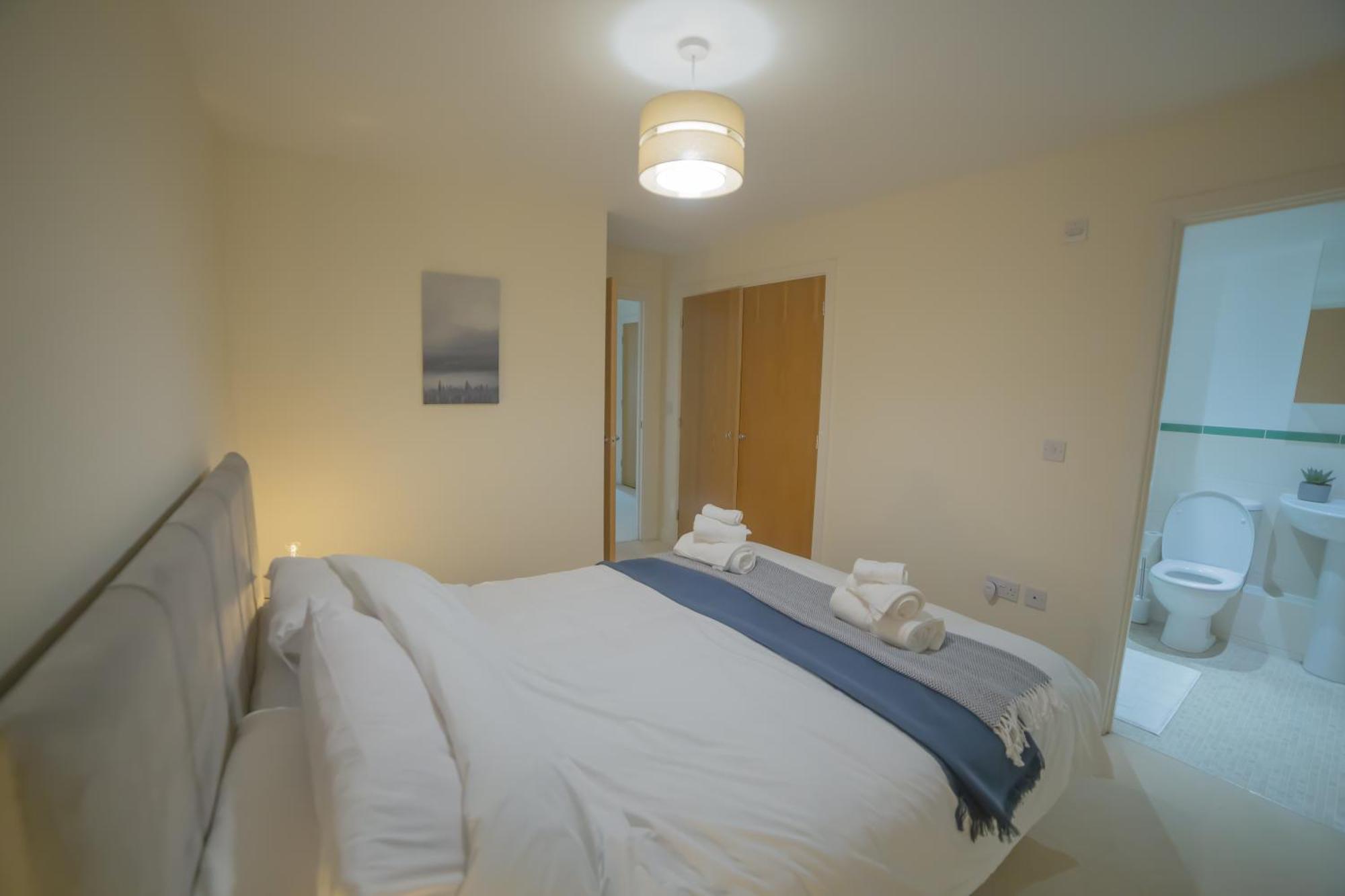 Merstham Sleeps9 Parking&Garage 17 Mins To Gatwick, 30 To London 빌라 외부 사진
